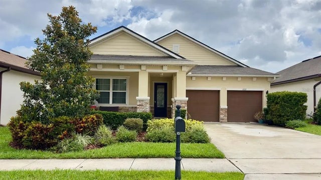 1222 Yorkshire Court, DAVENPORT