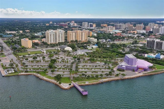 750 N Tamiami Trail 604, SARASOTA