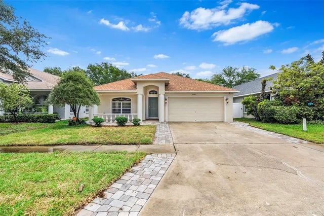 15316 Lake Bella Vista Drive, TAMPA