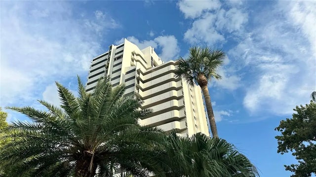 4141 Bayshore Boulevard 606, TAMPA