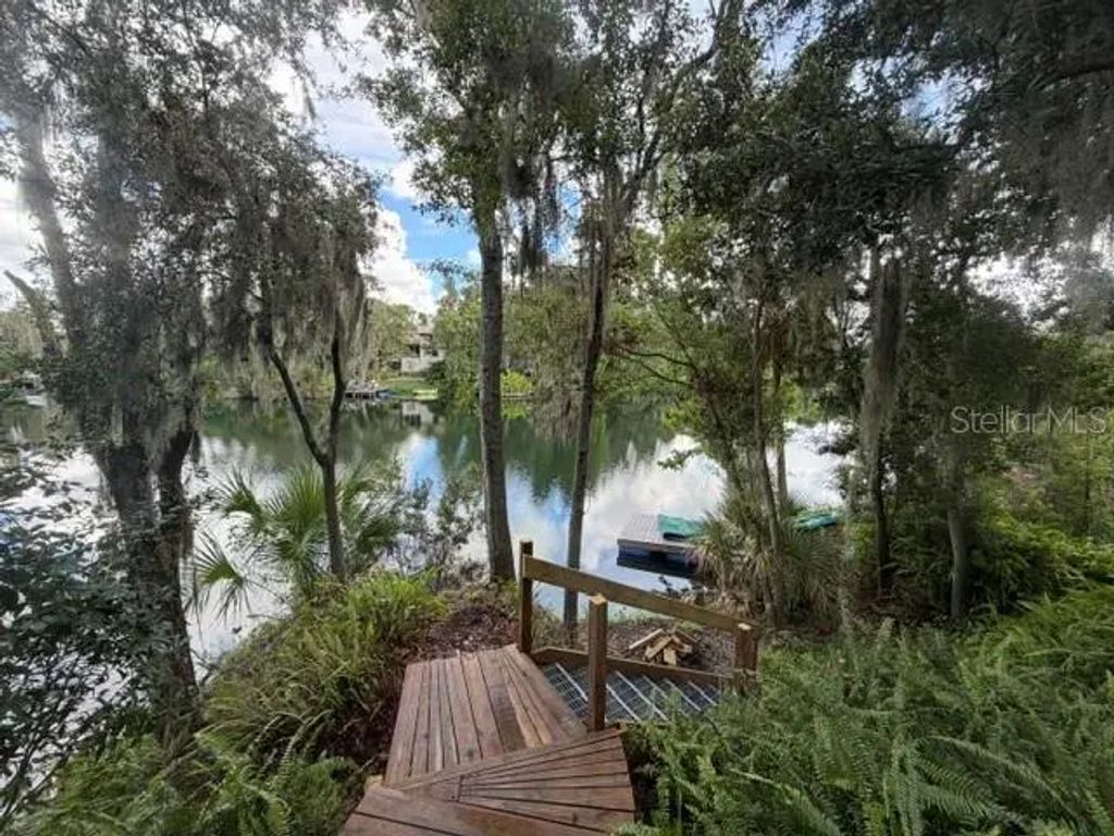 950 Lake Cove Trail, LAKELAND
