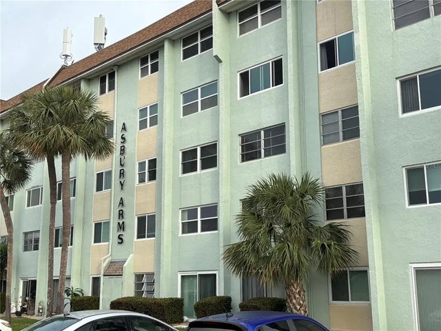 801 83rd Avenue N 215, ST PETERSBURG