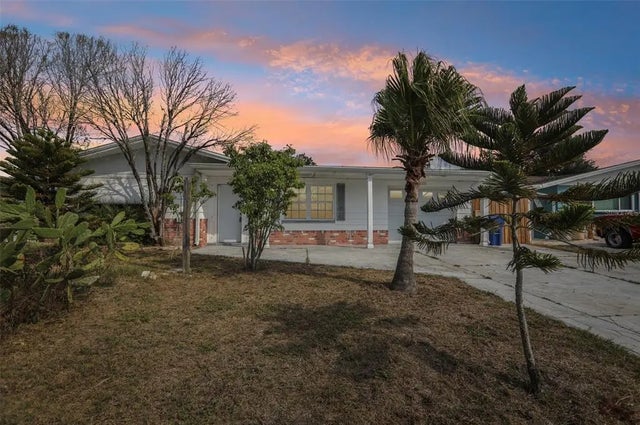 3402 Brookfield Drive, HOLIDAY