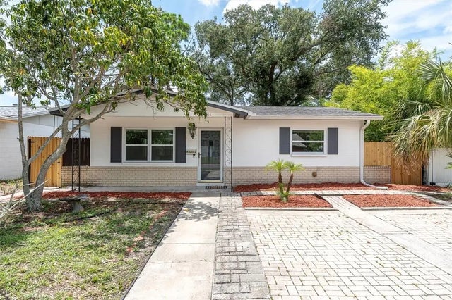166 Sw Lincoln Circle N, ST PETERSBURG