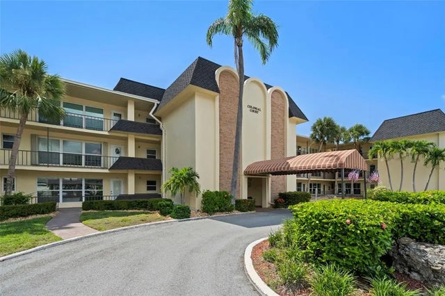 4780 Cove Circle 205, ST PETERSBURG