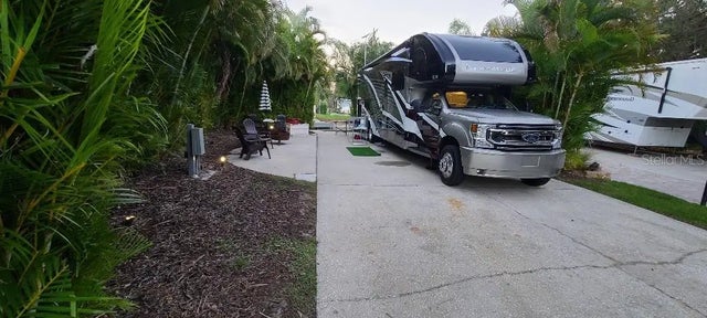 443 Waterway Drive, LAKE WALES