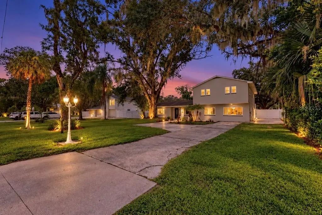 11004 Riverview Drive, RIVERVIEW