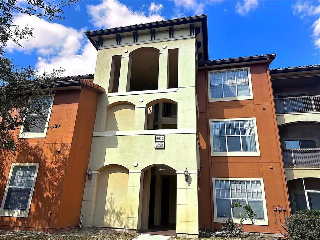5512 Metrowest Boulevard 201, ORLANDO