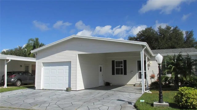 16 Edinburgh Drive, HAINES CITY