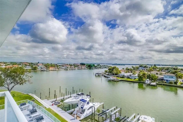 415 Island Way 505, CLEARWATER