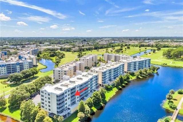 1200 Country Club Drive 6305, LARGO