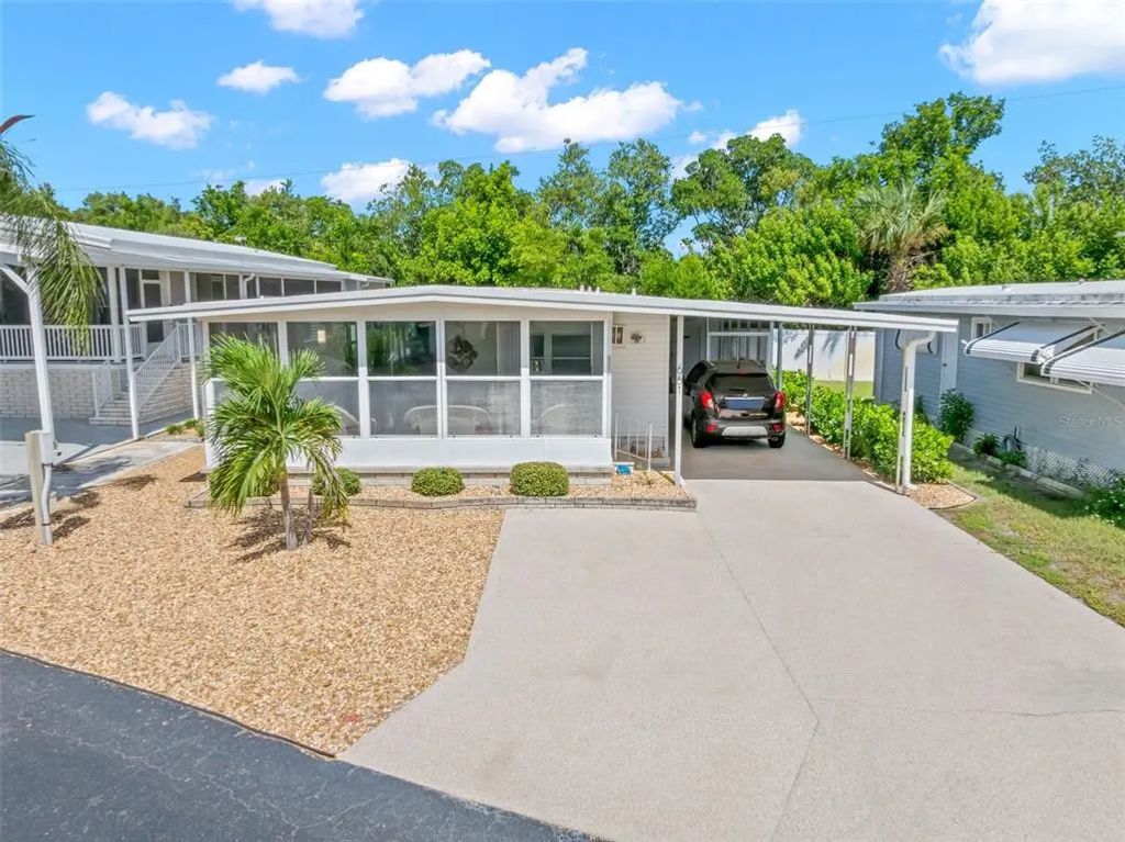 661 Mount Piney Avenue Ne 697, ST PETERSBURG