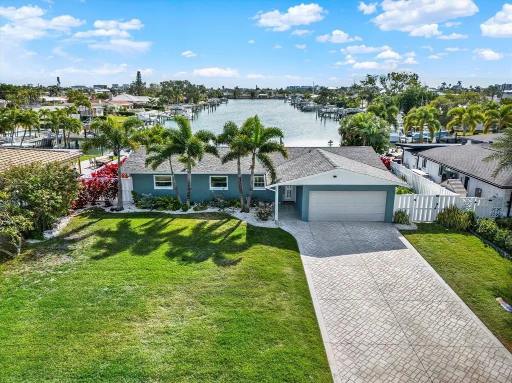 545 Capri Boulevard, TREASURE ISLAND