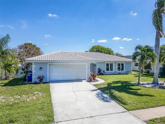 725 Snug Island, CLEARWATER BEACH