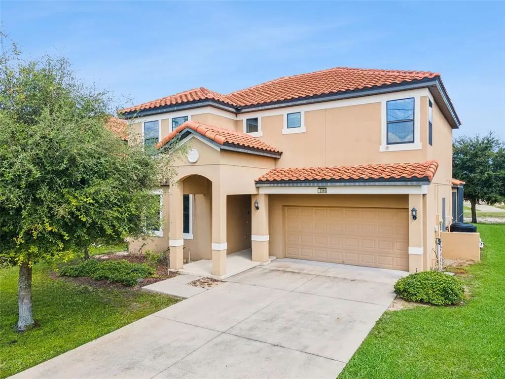 2566 Rosemont Circle, DAVENPORT