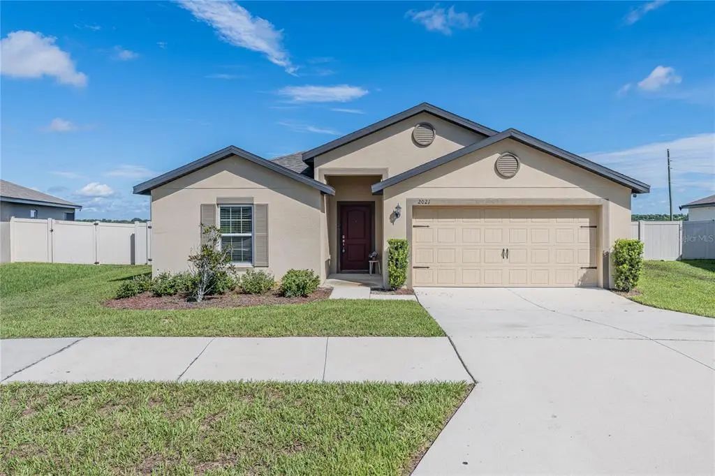 2021 Amber Sweet Cir, DUNDEE