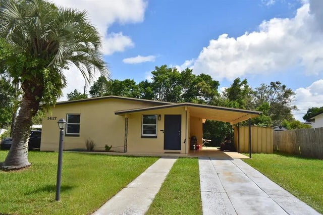 1417 Independence Avenue, DELTONA