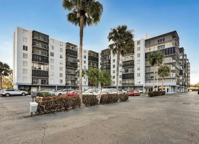 2901 26th Street W 301, BRADENTON