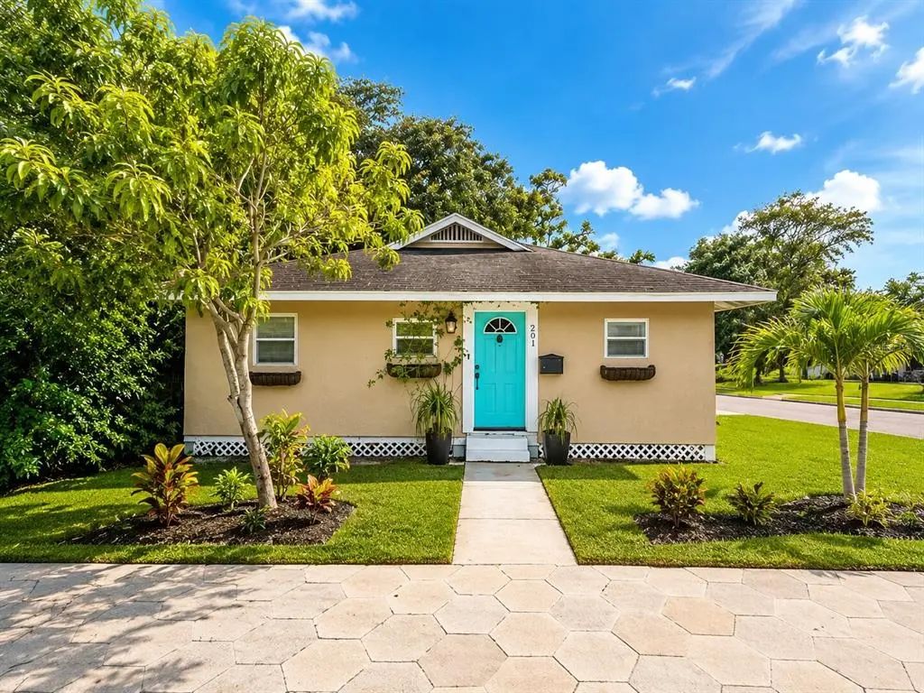 201 35th Street S, ST PETERSBURG