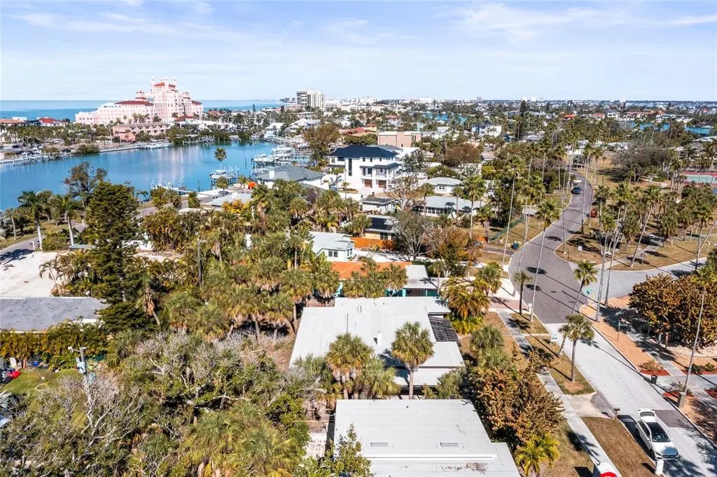 3110 W De Bazan Avenue, ST PETE BEACH