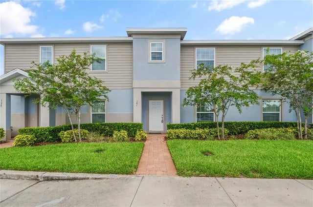 141 Claire Lane, DAVENPORT