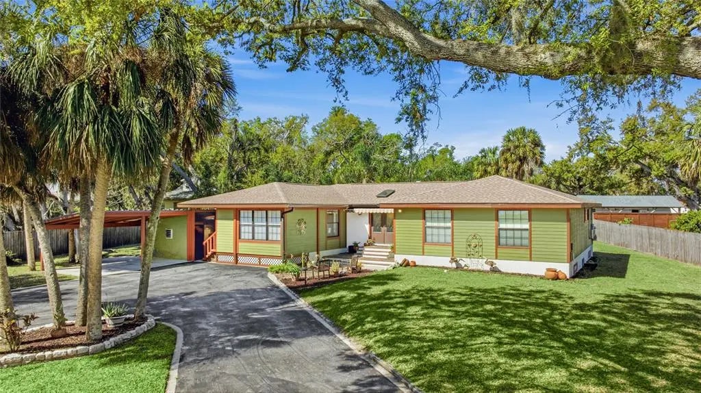 906 Tropical Drive, BRADENTON