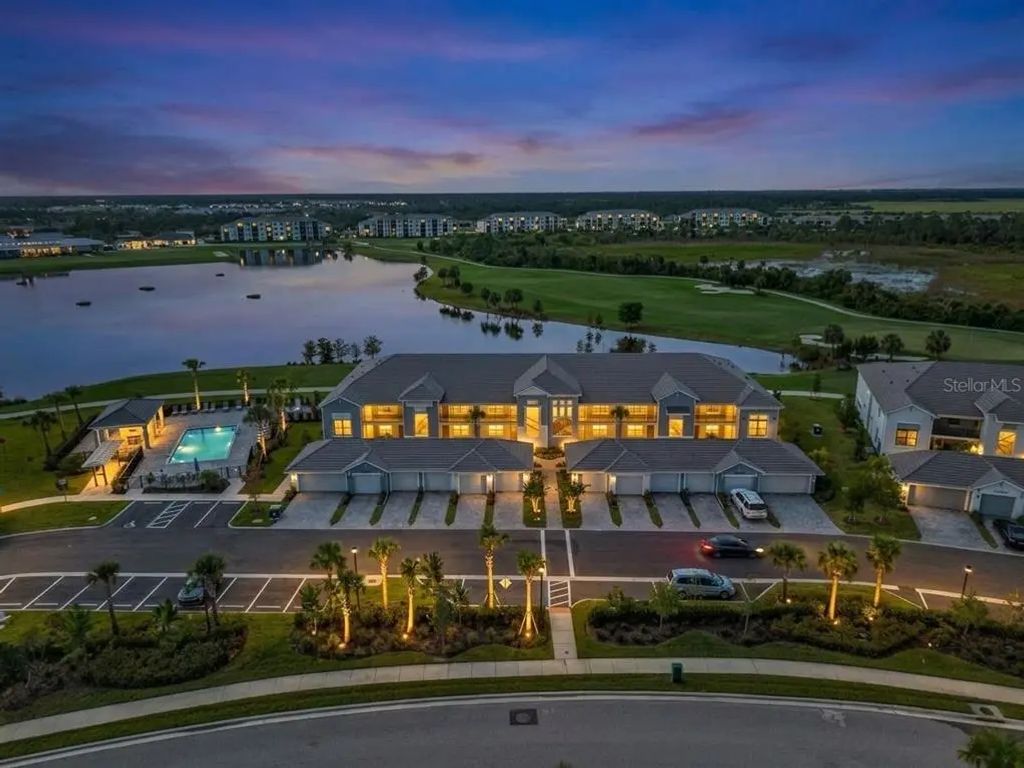 17540 Opal Sand Drive 104, VENICE