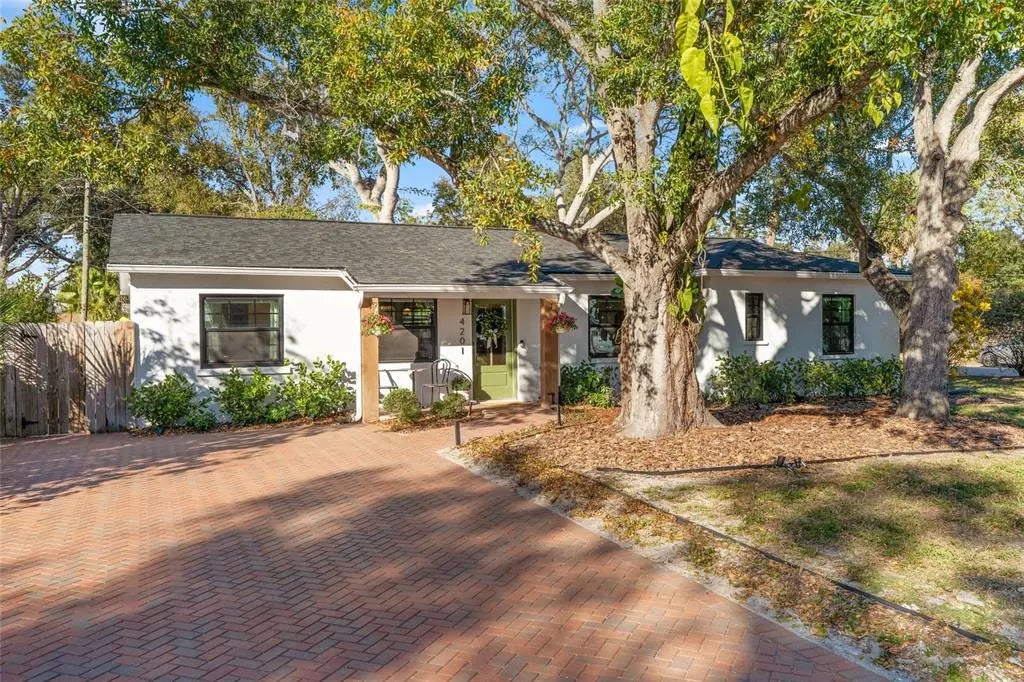 4201 W Bay View Avenue, TAMPA