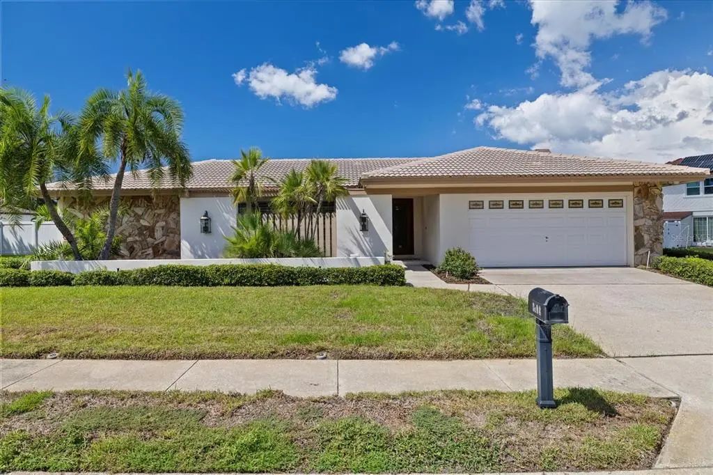 3104 Bluffs Drive, LARGO