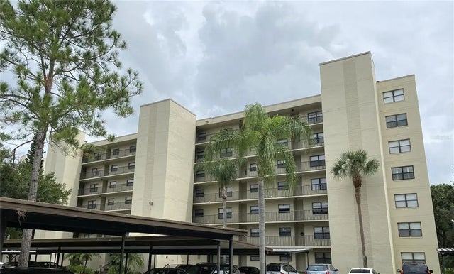 800 Cove Cay Drive 5d, CLEARWATER