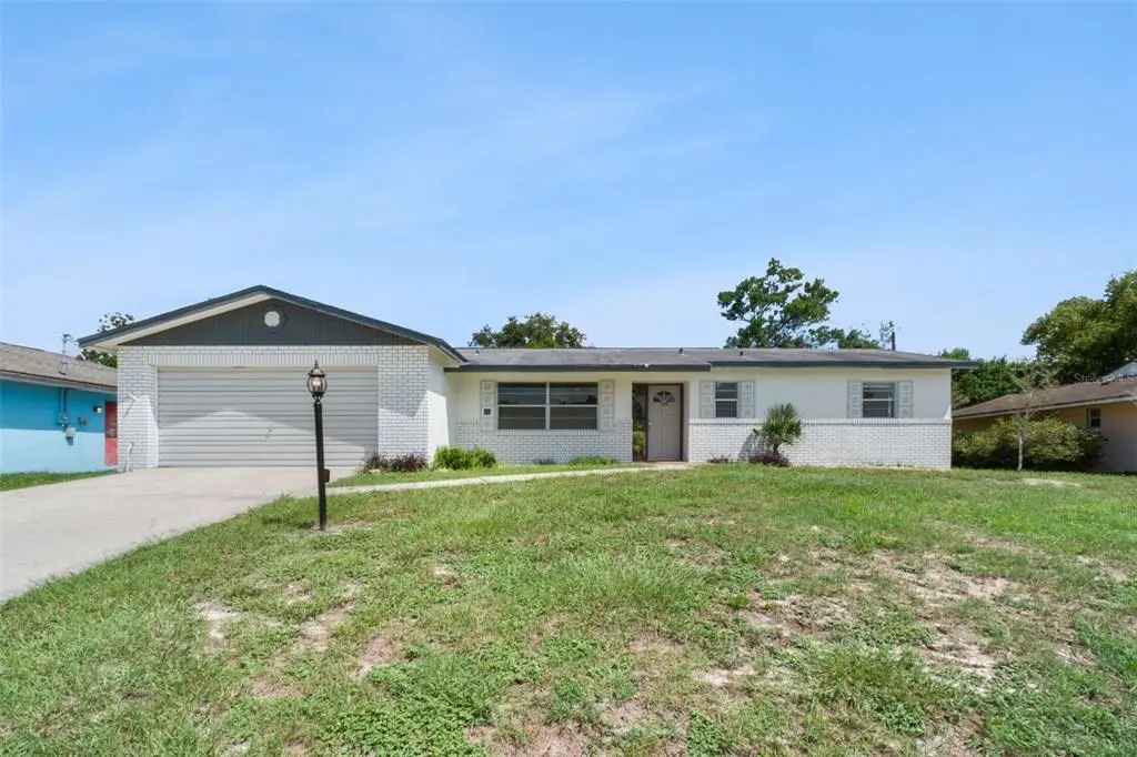 1679 E Apache Circle, DELTONA