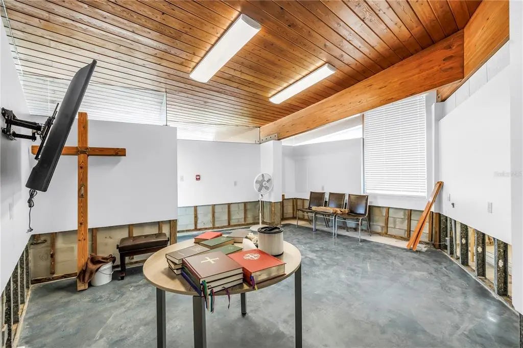 Gulf Shores Realty: 32 07007d80aea1754d1d11649d3e4737df l