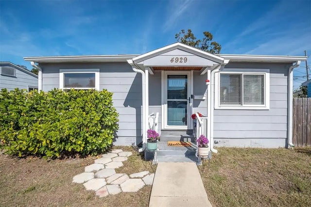 4929 36th Avenue N, ST PETERSBURG
