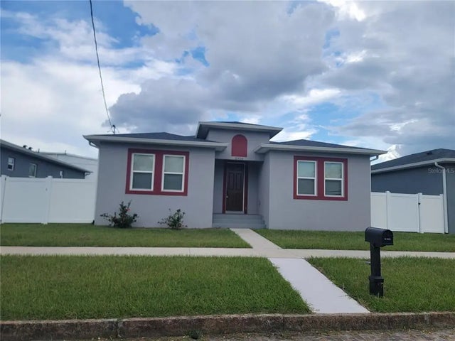 2924 W Chestnut Street, TAMPA