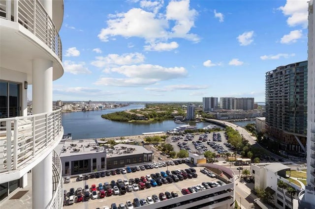 1209 E Cumberland Avenue 1702, TAMPA