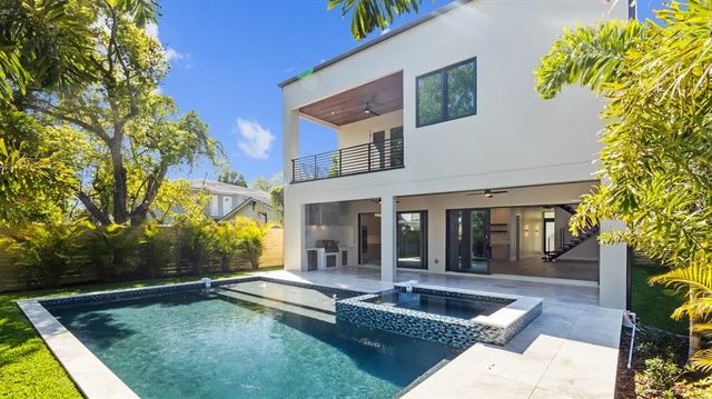 910 W Virginia Avenue, TAMPA