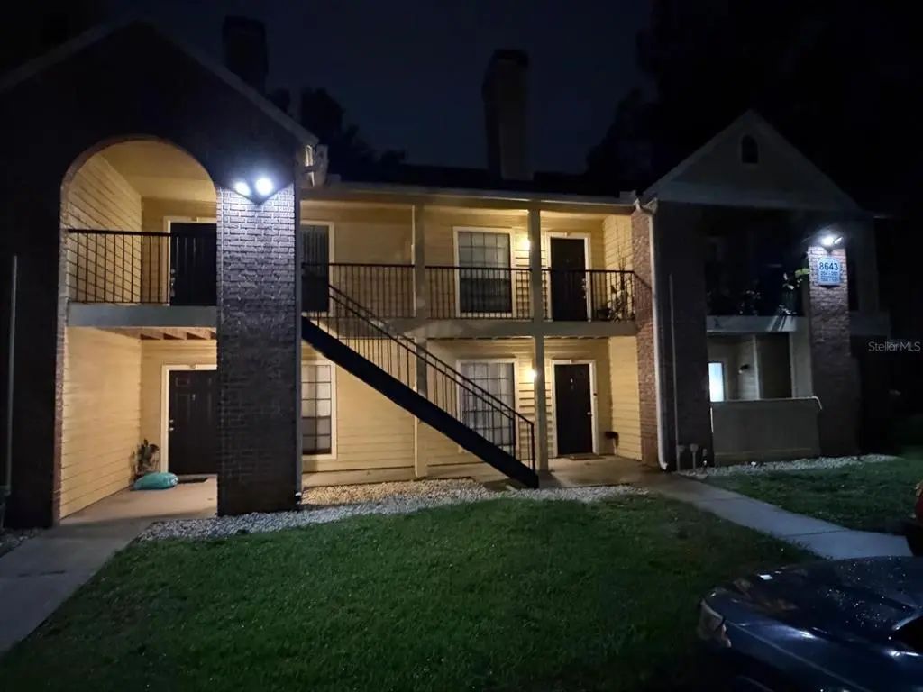 8643 Mallard Reserve Drive 202, TAMPA
