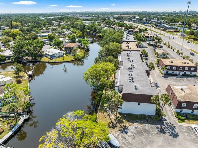 9130 Tudor Drive M105, TAMPA