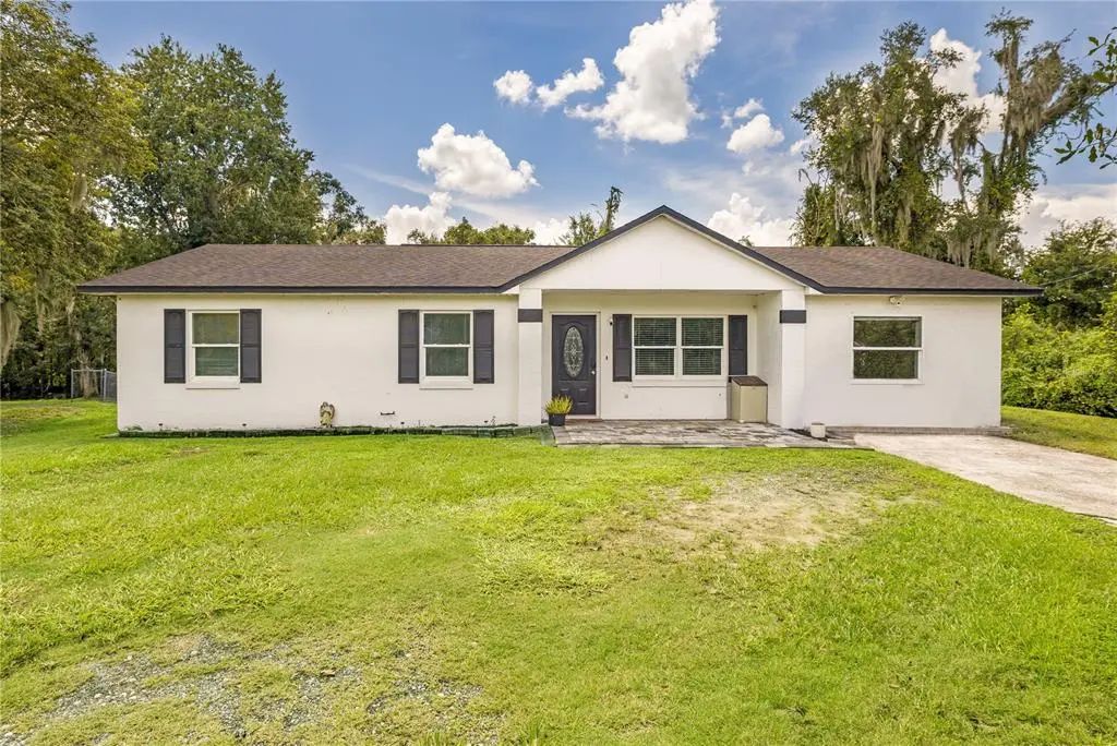 802 Fox Lake Drive, LAKELAND