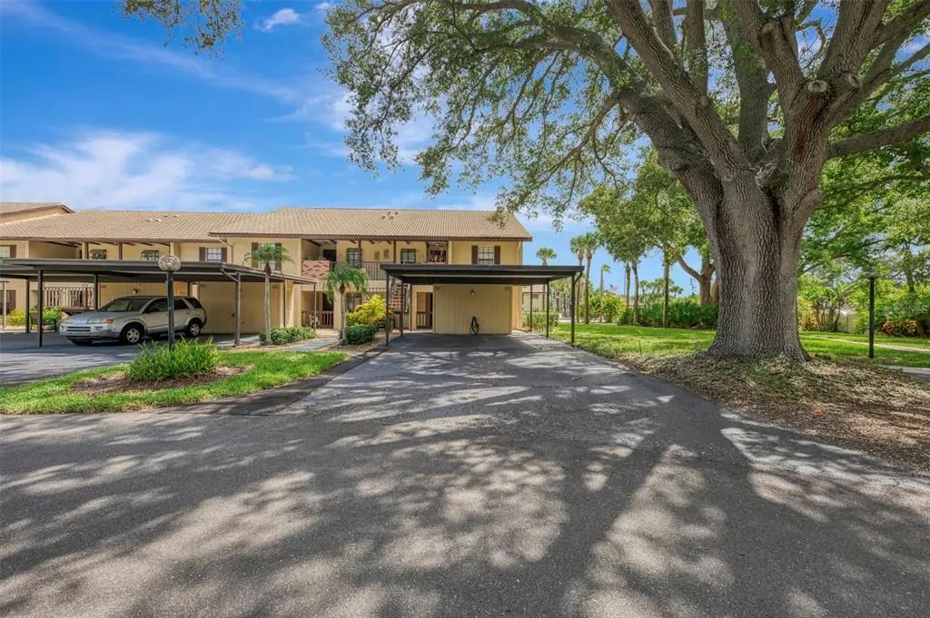 375 Three Lakes Lane A, VENICE