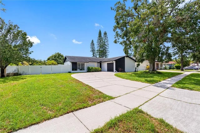 6414 Crystal Brook Drive, TAMPA