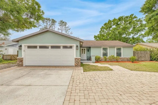 5317 Black Pine Drive, TAMPA