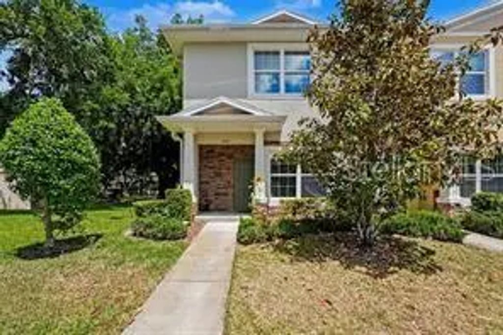 1112 Hillhurst Drive, WESLEY CHAPEL
