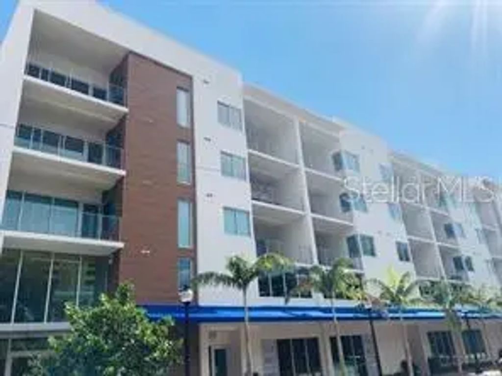 1338 4th Street 411, SARASOTA
