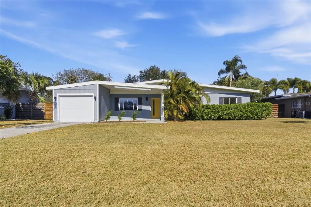 3317 Bougainvillea Street, SARASOTA
