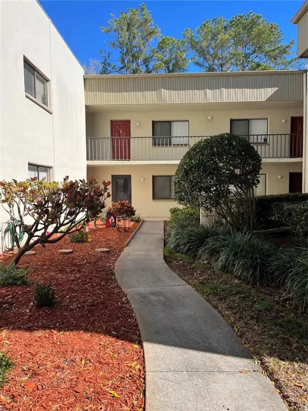 3300 Fox Chase Circle N 226, PALM HARBOR