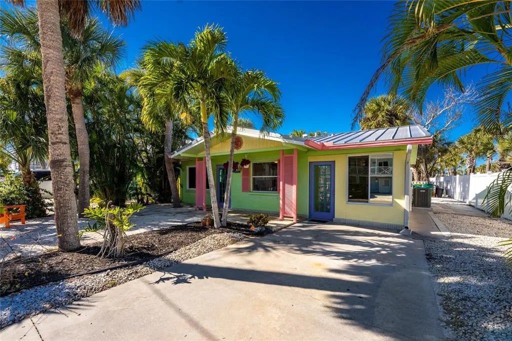 90 Wilhelm Drive, ENGLEWOOD