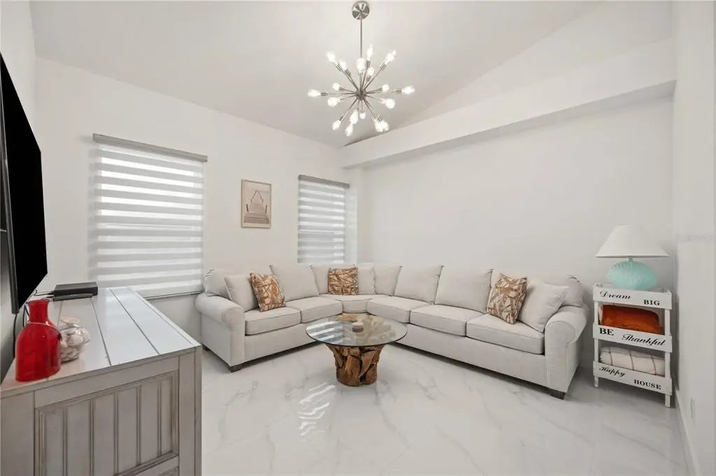 Gulf Shores Realty: 18 8ab0131073fbdddce5c37f8ed73cba28 l