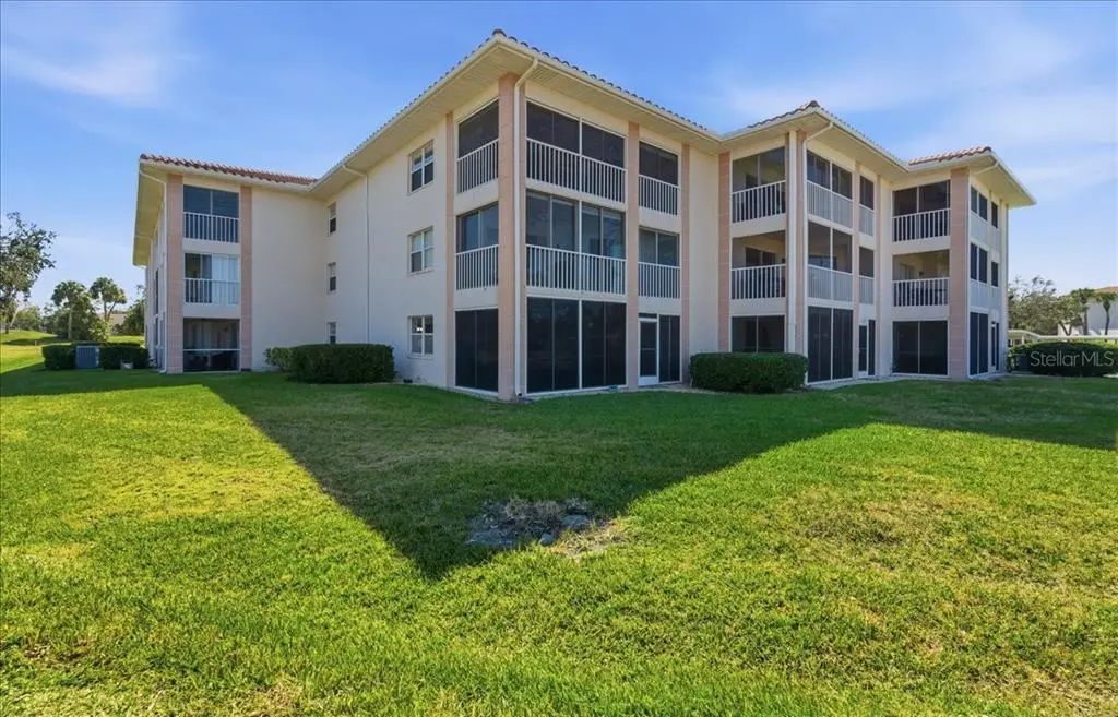 6505 Stone River Road 207, BRADENTON