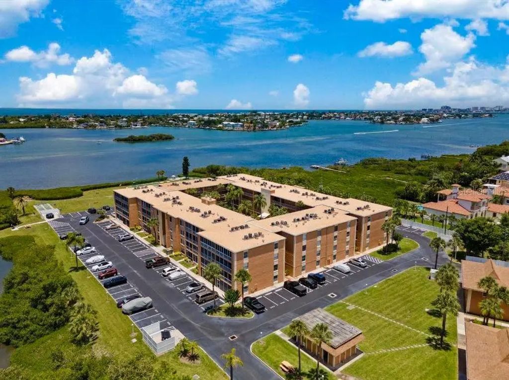 12760 Indian Rocks Road 1031, LARGO